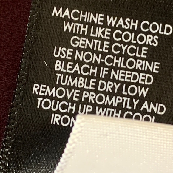 🕊️SOLD🕊️ Torrid Womens Dog Print Harper Georgette Pullover Blouse Plus Size 1X - Picture 14 of 16